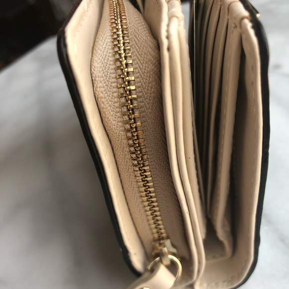 Brand new Kate Spade timeless wallet - Picture 8 of 8